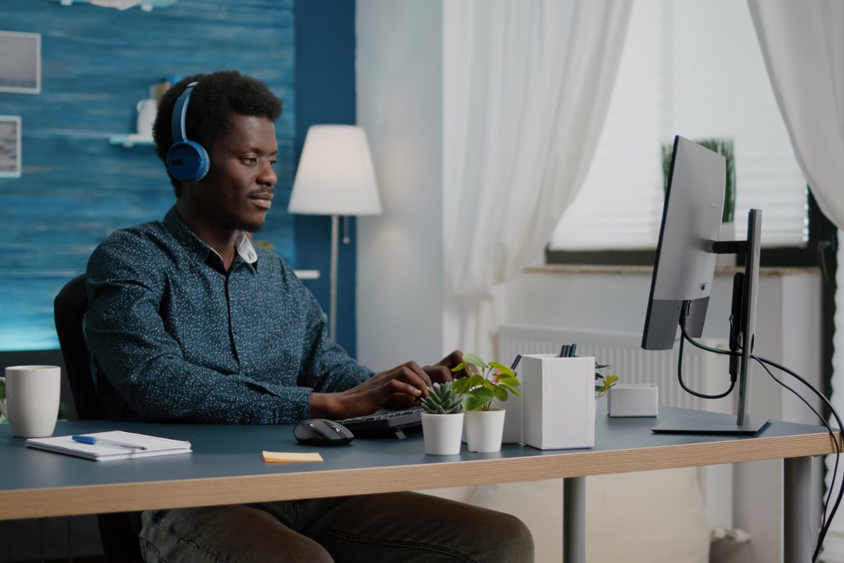 Remote Work Like a Pro: Tech Essentials for Your Home Office